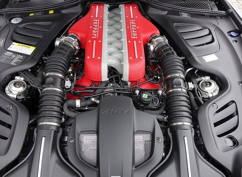 Ferrari GTC4 Lusso 22