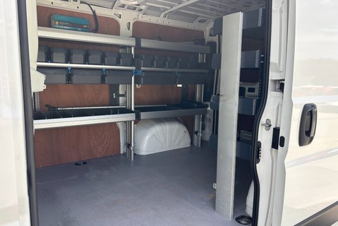 Citroen Relay 33 L1H1 X 120 ps BlueHdi Panel Van - Racking & Invertor 10