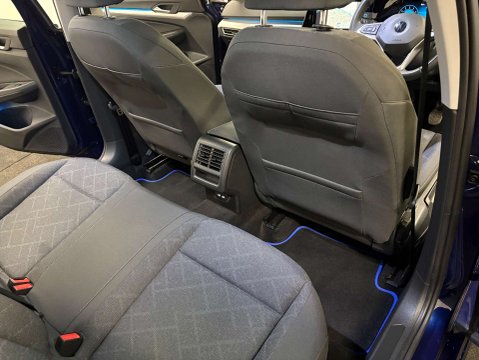 Volkswagen Golf 1.5 Golf Life TSi 5dr 33