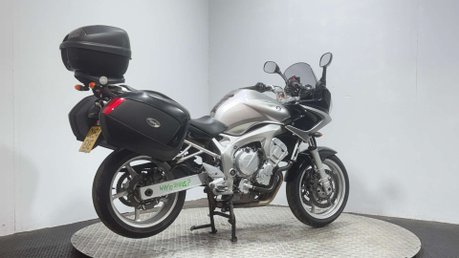 Yamaha FZ 600 2004 31K MOT RECENTLY SERVICED 600CC FULL LUGGAGE 3