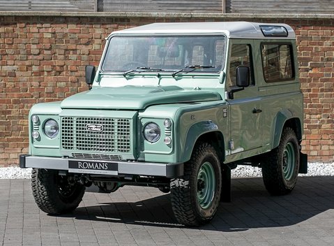 Land Rover Defender 90 Heritage 6