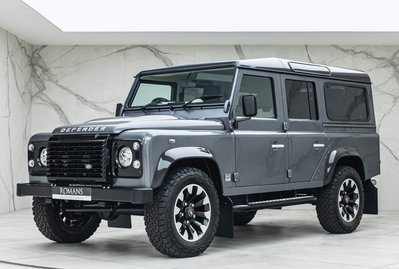 Land Rover Defender 110 Works V8 70th Edition