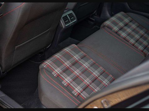 Volkswagen Golf 2.0 Golf GTi Performance TSi 5dr 26