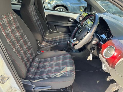 Volkswagen Up GTI 13