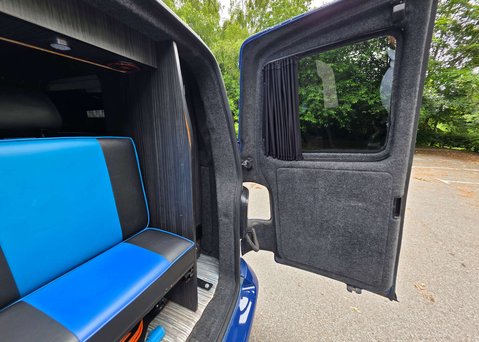 Volkswagen Transporter 2.5 Transporter T30 130 TDI LWB 50
