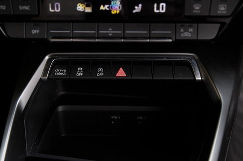 Audi A3 SPORTBACK TFSI SPORT MHEV 36