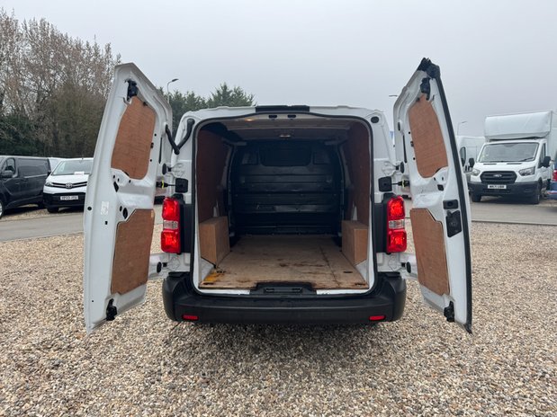Peugeot Expert XLWB L3H1 [SOLD CM] Low Roof Professional Premium Air Con EURO 6 8