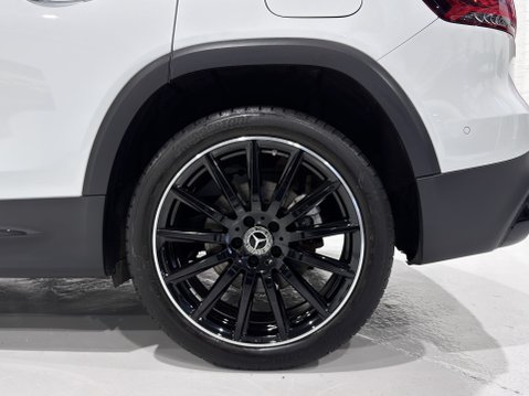 Mercedes-Benz GLB GLB 200 AMG LINE PREMIUM PLUS NIGHT EDITION 52