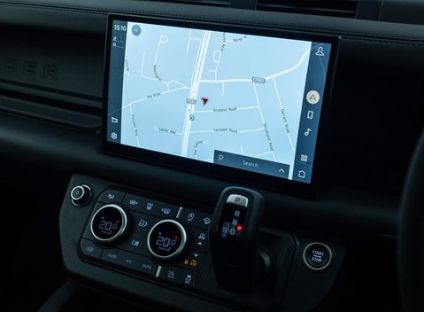 Land Rover Defender 90 V8 Bond Edition 20