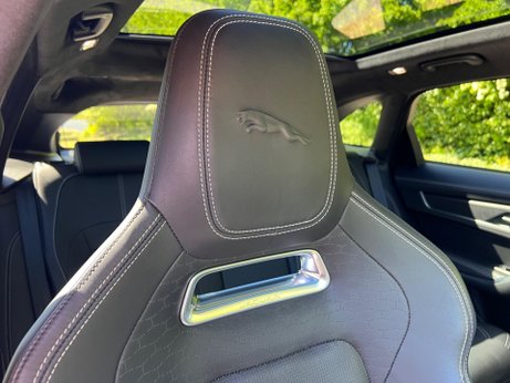 Jaguar F-Pace 2.0 D200 MHEV R-Dynamic HSE Black Auto AWD Euro 6 (s/s) 5dr 12