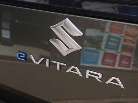Suzuki e Vitara 61kWh Motion Auto 5dr 37