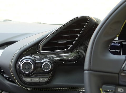 Ferrari 488 Spider 20