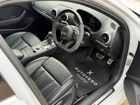 Audi A3 RS 3 QUATTRO 31