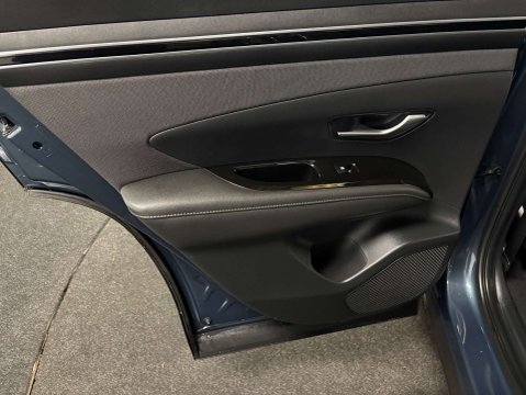 Hyundai TUCSON 1.6 Tucson Premium TGDi HEV Auto 5dr 34