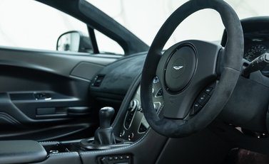 Aston Martin Vantage GT8 14