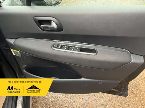 Peugeot 3008 1.6 3008 Active Blue HDi S/S 5dr 39
