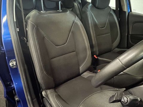 Renault Clio 0.9 Clio Play TCe 5dr 12