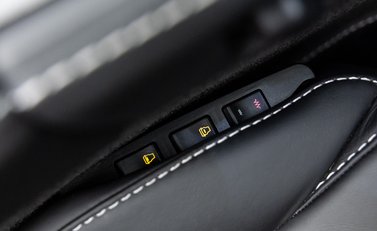 Aston Martin V12 Vantage S ROADSTER 35