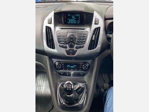 Ford Transit Connect 1.6 TDCi 240 Limited Panel Van 4dr Diesel Manual L2 H1 (128 g/km, 113 bhp) 37