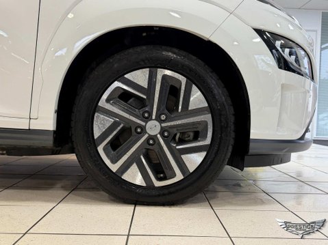 Hyundai KONA 64kWh Premium Auto 5dr (10.5kW Charger) 69