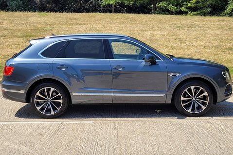 Bentley Bentayga First Edition V8 Diesel 8