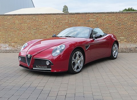 Alfa Romeo 8C Spider 5