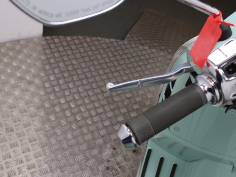 Piaggio Vespa GTS VESPA GTS 125 21