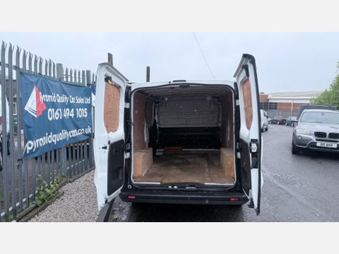Renault Trafic 2.0 dCi Blue LL30 Business L2 H1 Euro 6 (s/s) 5dr 17
