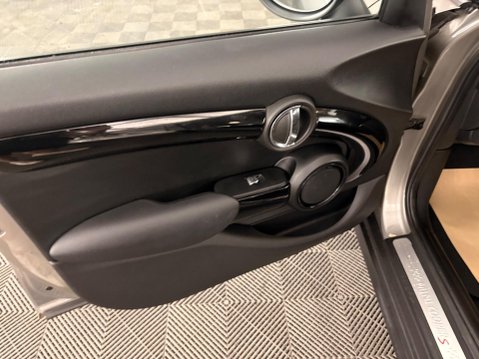 Mini Hatch 2.0 Cooper S Euro 6 (s/s) 5dr 27
