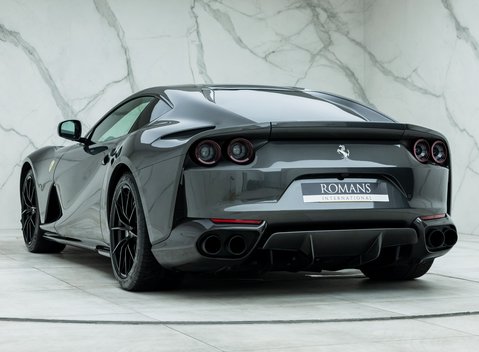 Ferrari 812 Superfast 9