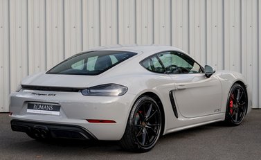 Porsche 718 Cayman GTS 7