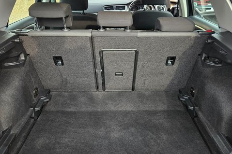 Volkswagen Golf MATCH TDI BLUEMOTION TECHNOLOGY LOOK! £20 TAX!DAB,BLUETOOTH 33