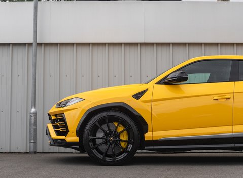 Lamborghini Urus 29