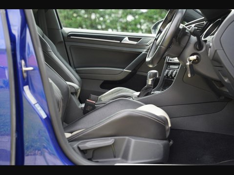 Volkswagen Golf 2.0 TSI BlueMotion Tech R DSG 4Motion Euro 6 (s/s) 5dr 27