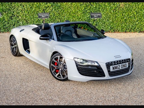 Audi R8 5.2 R8 Spyder Quattro V10 Semi-Auto 4WD 2dr 14
