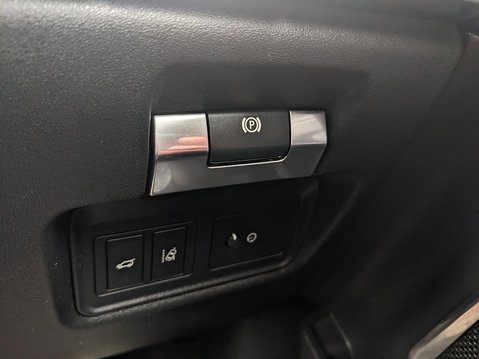 Jaguar E-Pace R-DYNAMIC HSE 30