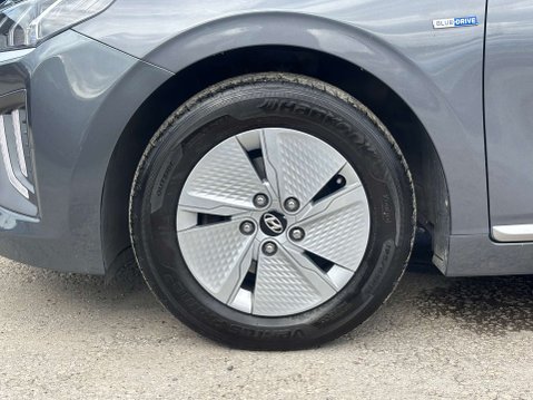 Hyundai IONIQ 1.6 h-GDi Premium Hatchback 5dr Petrol Hybrid DCT Euro 6 (s/s) (141 ps) 55