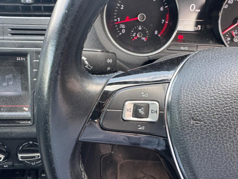 2015 Volkswagen Polo — image 16