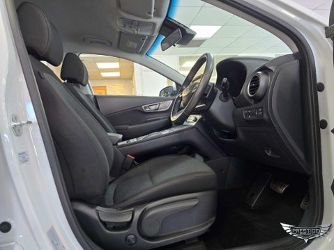 Hyundai KONA 39kWh SE Auto 5dr (10.5kW Charger) 62
