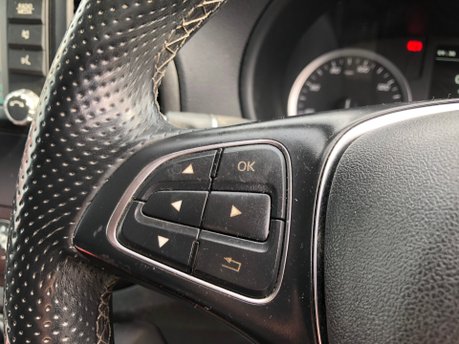 Mercedes-Benz Vito 110 PROGRESSIVE L2 1 owner Ex skyvan, 83,000m, parking sensors F+R 28