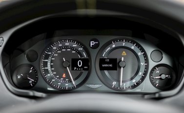 Aston Martin Vanquish S 16