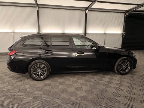 BMW 3 Series 2.0 320d SE Touring Auto Euro 6 (s/s) 5dr 54