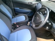 Hyundai i10 SE ONLY 7,000 MILES FROM NEW 8