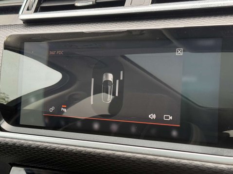 Land Rover Range Rover Velar 3.0 SD6 V6 HSE SUV 5dr Diesel Auto 4WD Euro 6 (s/s) (300 ps) 69