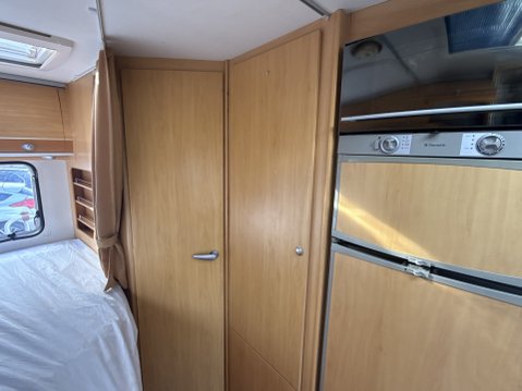 Renault Master LUNAR PREMIER H622 4-BERTH MOTORHOME 14