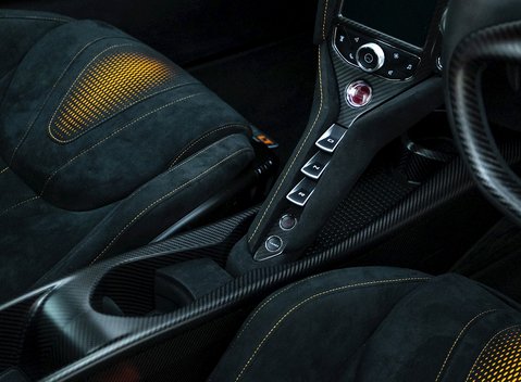 McLaren 765LT 19