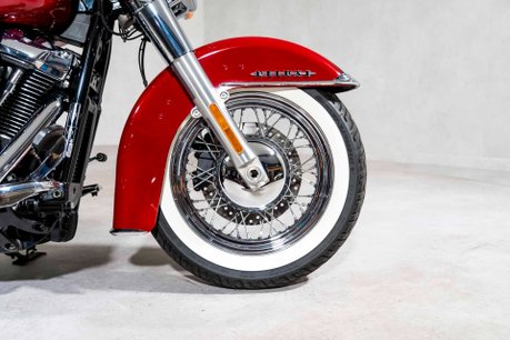 Harley-Davidson Softail Deluxe 1745. VAT Q. ONE OWNER. IMMACULATE EXAMPLE. TWO-TONE PAINT. 11
