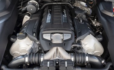 Porsche Cayenne Turbo 29