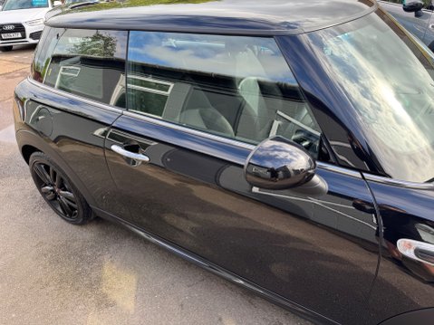 Mini Hatch COOPER 18