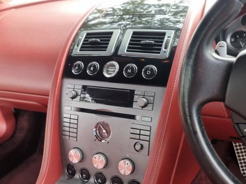 Aston Martin DB9 V12 40